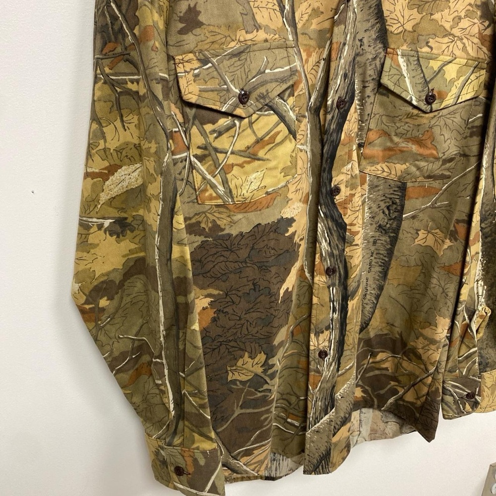 Vintage Skyline Leaf Pattern Button-Up Shirt - image 5